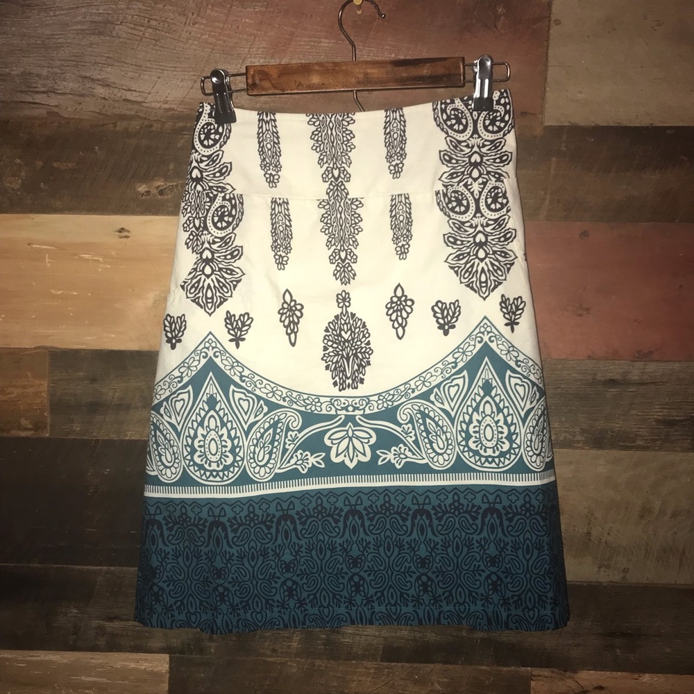 Adorable Downeast skirt - Picture 2 of 4